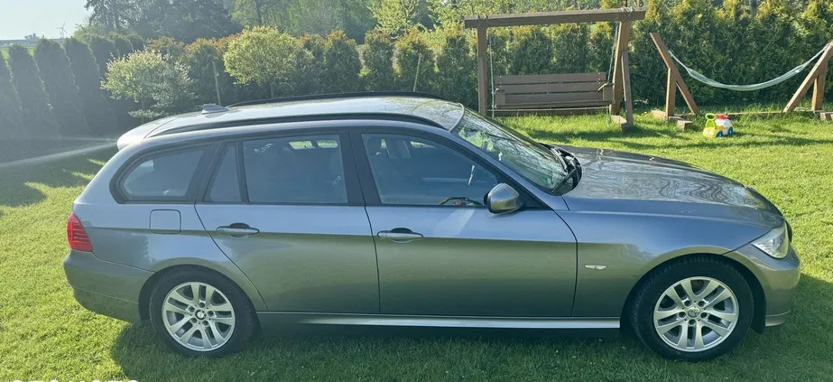 bmw łódzkie BMW Seria 3 cena 24900 przebieg: 182000, rok produkcji 2011 z Tuszyn